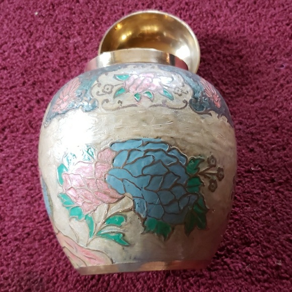 Vintage painted brass urn - Picture 2 of 7